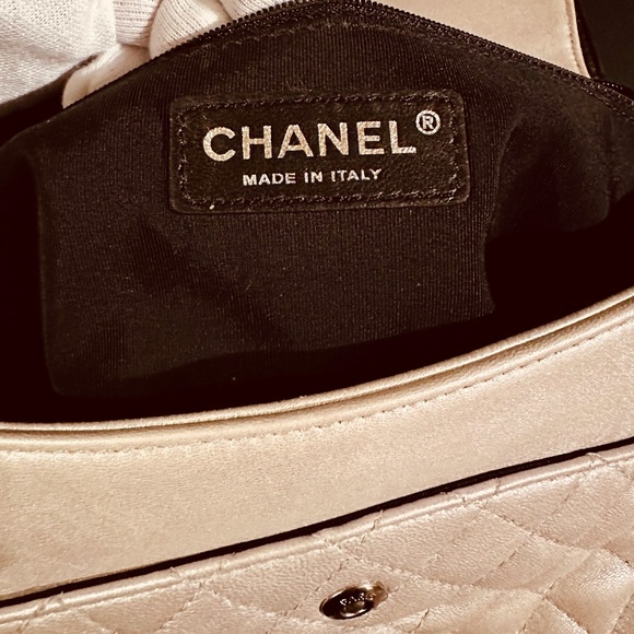 💃🏻♥️🥰Authentic Classic CHANEL Double Flap Rare Bicolor Medium Lambskin Bag - Picture 12 of 16